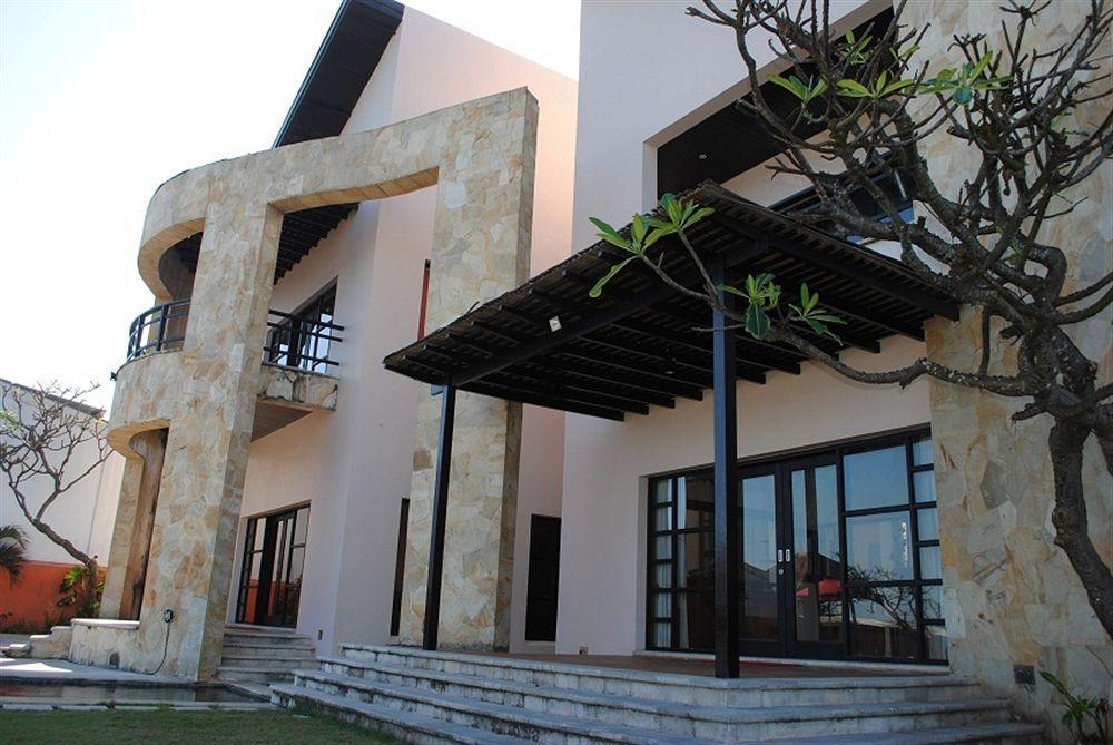 Suarti Resort, Villas & Gallery Ketewel Exteriér fotografie