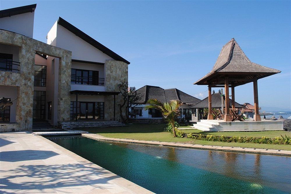 Suarti Resort, Villas & Gallery Ketewel Exteriér fotografie